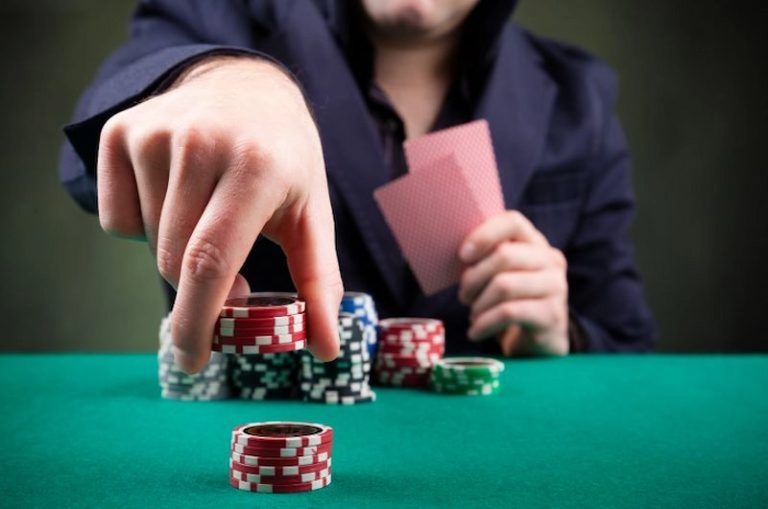 Poker skill - trick your opponent