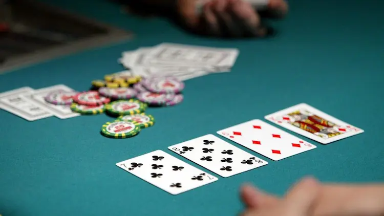 Fold action at the right time - poker playing skill safely