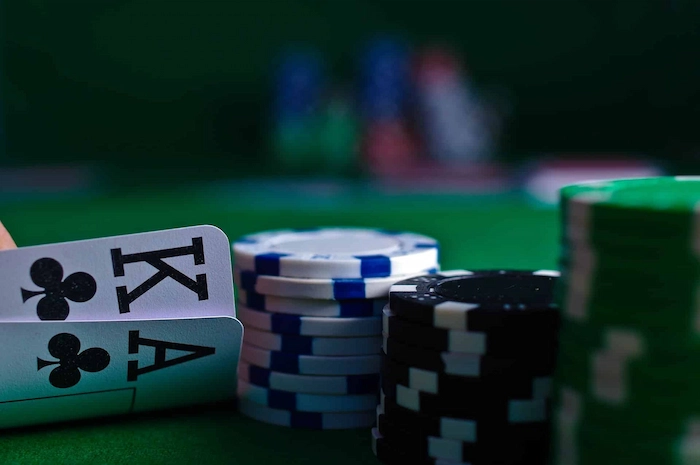 Poker betting rounds